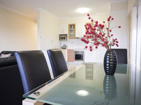 La Vida On Anzac - Accommodation Redcliffe 0