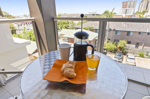 La Vida On Anzac - Accommodation Redcliffe 18