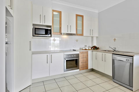 La Vida On Anzac - Accommodation Redcliffe 23
