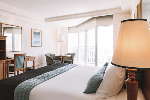 Pullman Cairns International - Accommodation Redcliffe 2