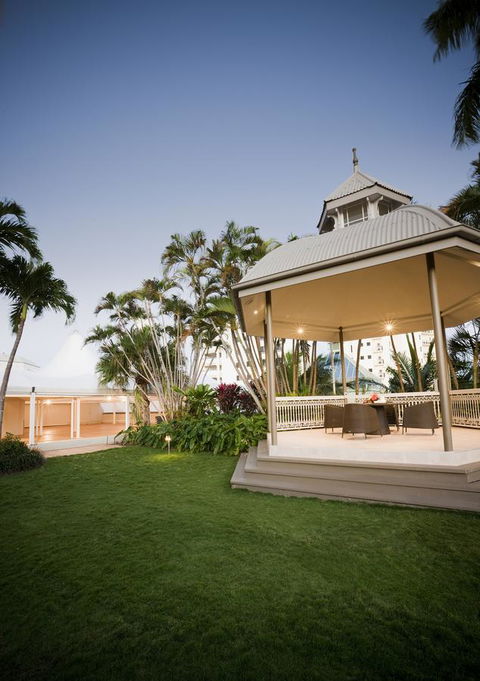 Pullman Cairns International - Accommodation Redcliffe 25