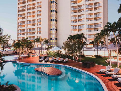 Pullman Cairns International - Accommodation Redcliffe 1