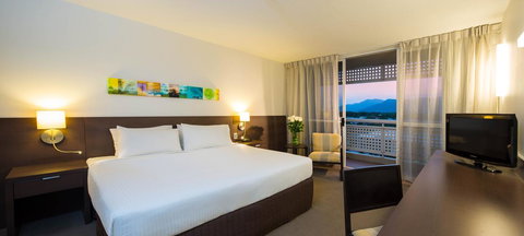 Cairns Harbourside Hotel - Accommodation Redcliffe 3