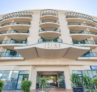 Central Cosmo Apartment Hotel - Accommodation Redcliffe