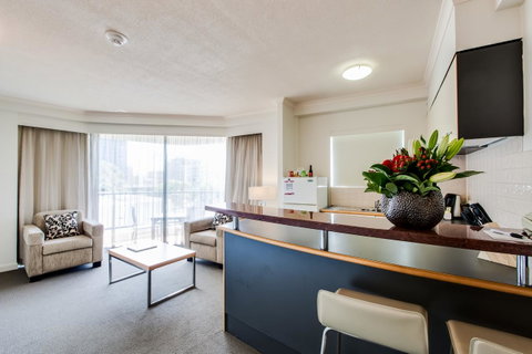 Central Cosmo Apartment Hotel - Accommodation Redcliffe 28