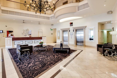 Central Cosmo Apartment Hotel - Accommodation Redcliffe 3