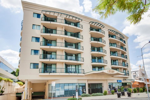 Central Cosmo Apartment Hotel - Accommodation Redcliffe 13
