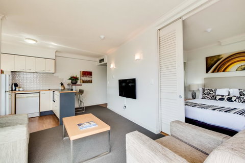 Central Cosmo Apartment Hotel - Accommodation Redcliffe 29