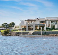 Riverfront Dream - Accommodation Redcliffe