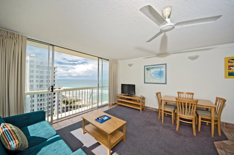 Chateau Beachside Resort - Accommodation Redcliffe 12