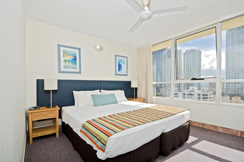 Chateau Beachside Resort - Accommodation Redcliffe 8