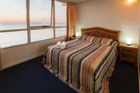 Chateau Beachside Resort - Accommodation Redcliffe 26