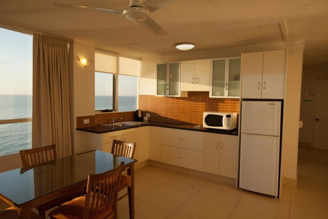Chateau Beachside Resort - Accommodation Redcliffe 19