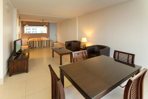 Chateau Beachside Resort - Accommodation Redcliffe 14