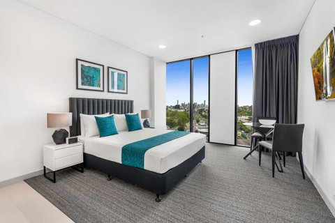 Essence Suites Taringa - Accommodation Redcliffe 9