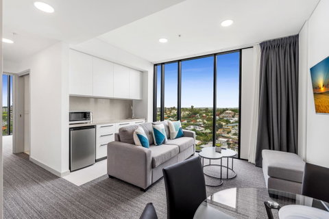 Essence Suites Taringa - Accommodation Redcliffe 3
