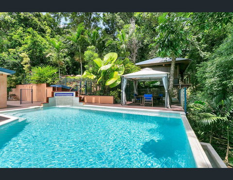 Cairns Rainforest Retreat - Accommodation Redcliffe 6