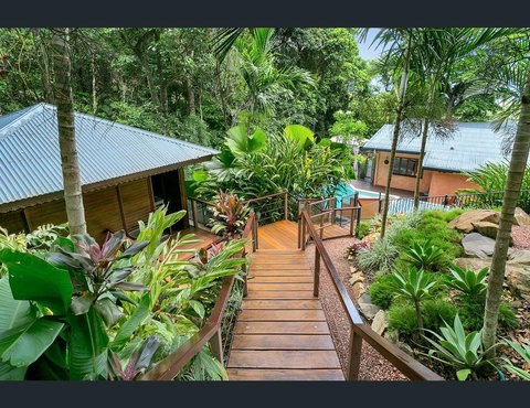 Cairns Rainforest Retreat - Accommodation Redcliffe 7