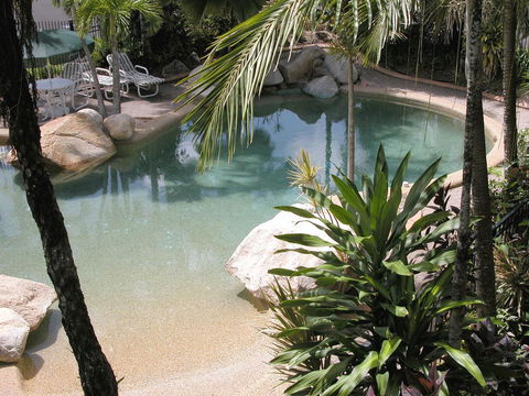Cairns Queenslander Hotel & Apartments - Accommodation Redcliffe 13