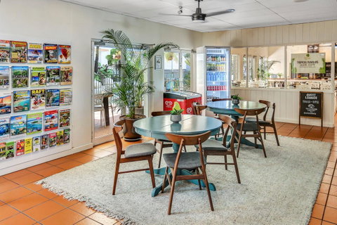 Coral Tree Inn - Accommodation Redcliffe 16