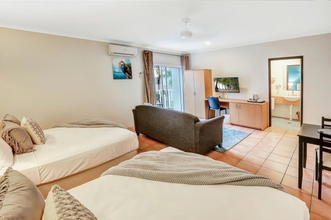 Coral Tree Inn - Accommodation Redcliffe 15
