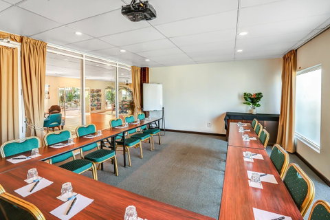 Coral Tree Inn - Accommodation Redcliffe 9