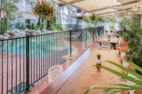 Coral Tree Inn - Accommodation Redcliffe 4