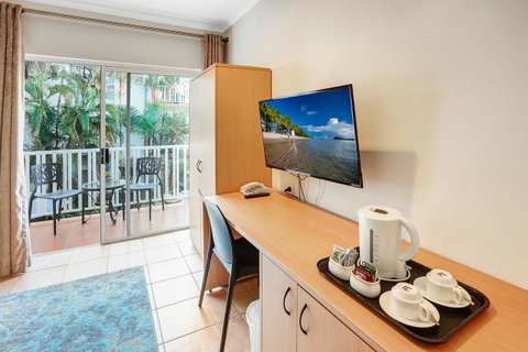 Coral Tree Inn - Accommodation Redcliffe 12