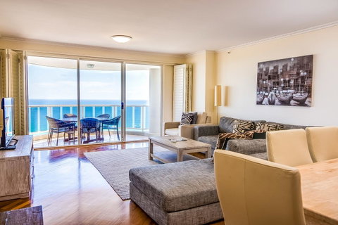Oscar On Main Beach Resort - Accommodation Redcliffe 3
