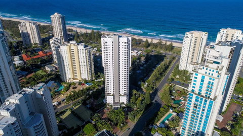 Oscar On Main Beach Resort - Accommodation Redcliffe 0