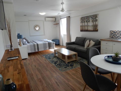 Malanda Manor Guesthouse - Accommodation Redcliffe 1