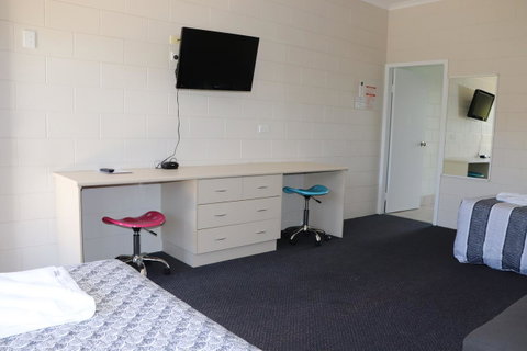 YAL Cairns - A Motel That Makes A Difference - Accommodation Redcliffe 21