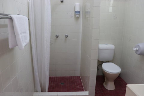 YAL Cairns - A Motel That Makes A Difference - Accommodation Redcliffe 27