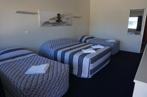 YAL Cairns - A Motel That Makes A Difference - Accommodation Redcliffe 17
