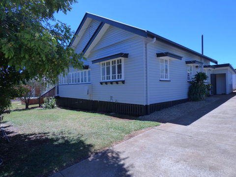 Lilly Pilly House - Accommodation Redcliffe 14