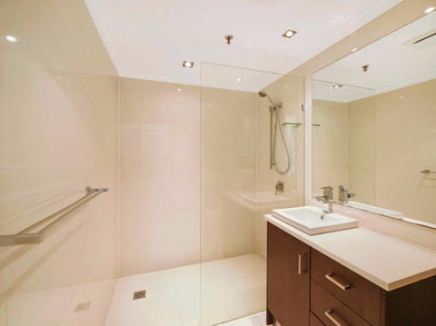 Excluza - Accommodation Redcliffe 1