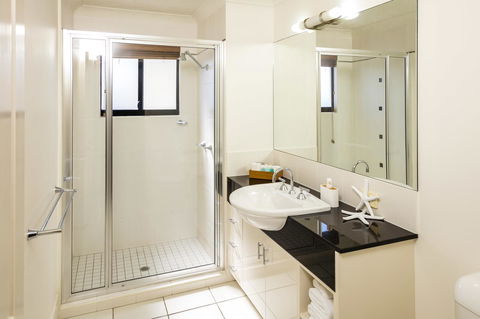 Jack And Newell Holiday Apartments - Accommodation Redcliffe 24