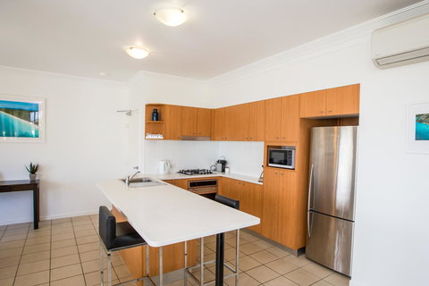 Oasis Apartments On Hamilton Island By HIHA - Accommodation Redcliffe 4