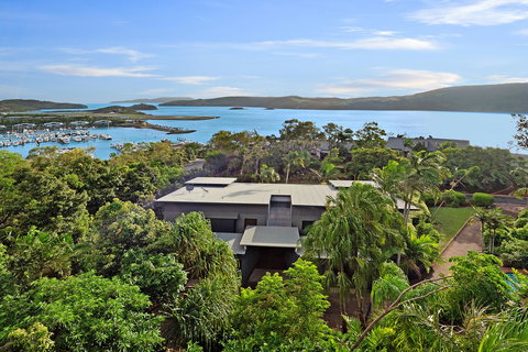 Oasis Apartments On Hamilton Island By HIHA - Accommodation Redcliffe 29