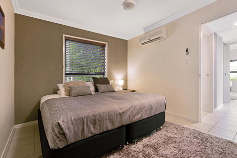 Oasis Apartments On Hamilton Island By HIHA - Accommodation Redcliffe 13