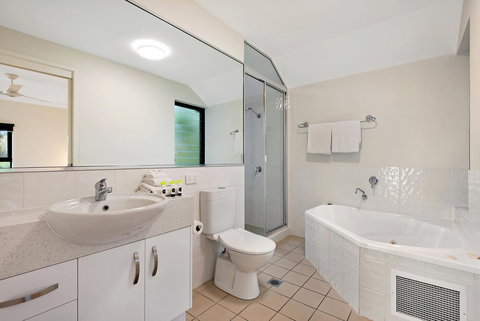 Oasis Apartments On Hamilton Island By HIHA - Accommodation Redcliffe 25