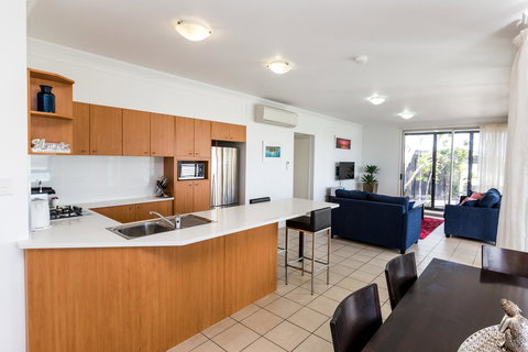 Oasis Apartments On Hamilton Island By HIHA - Accommodation Redcliffe 3