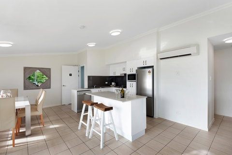 Oasis Apartments On Hamilton Island By HIHA - Accommodation Redcliffe 41