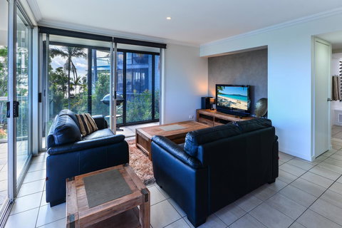 Oasis Apartments On Hamilton Island By HIHA - Accommodation Redcliffe 11