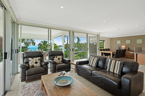 Oasis Apartments On Hamilton Island By HIHA - Accommodation Redcliffe 20