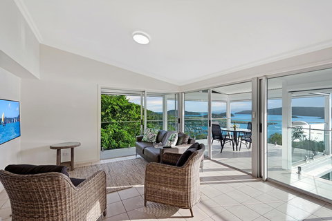 Oasis Apartments On Hamilton Island By HIHA - Accommodation Redcliffe 35