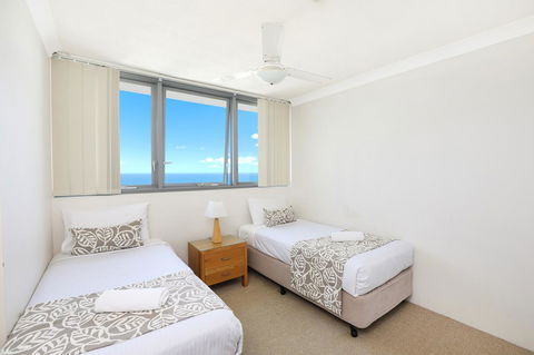 Majorca Isle Beachside Resort - Accommodation Redcliffe 5