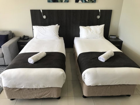Sunshine Tower Hotel - Accommodation Redcliffe 6