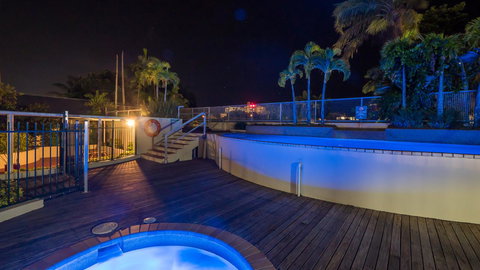 Sunshine Tower Hotel - Accommodation Redcliffe 12