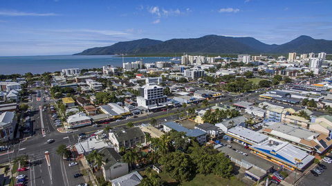 Sunshine Tower Hotel - Accommodation Redcliffe 2
